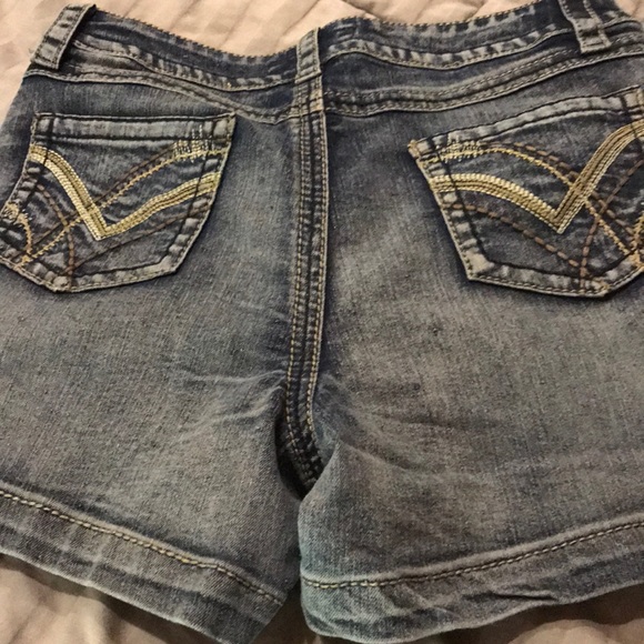 Rhinestone button - Picture 2 of 2